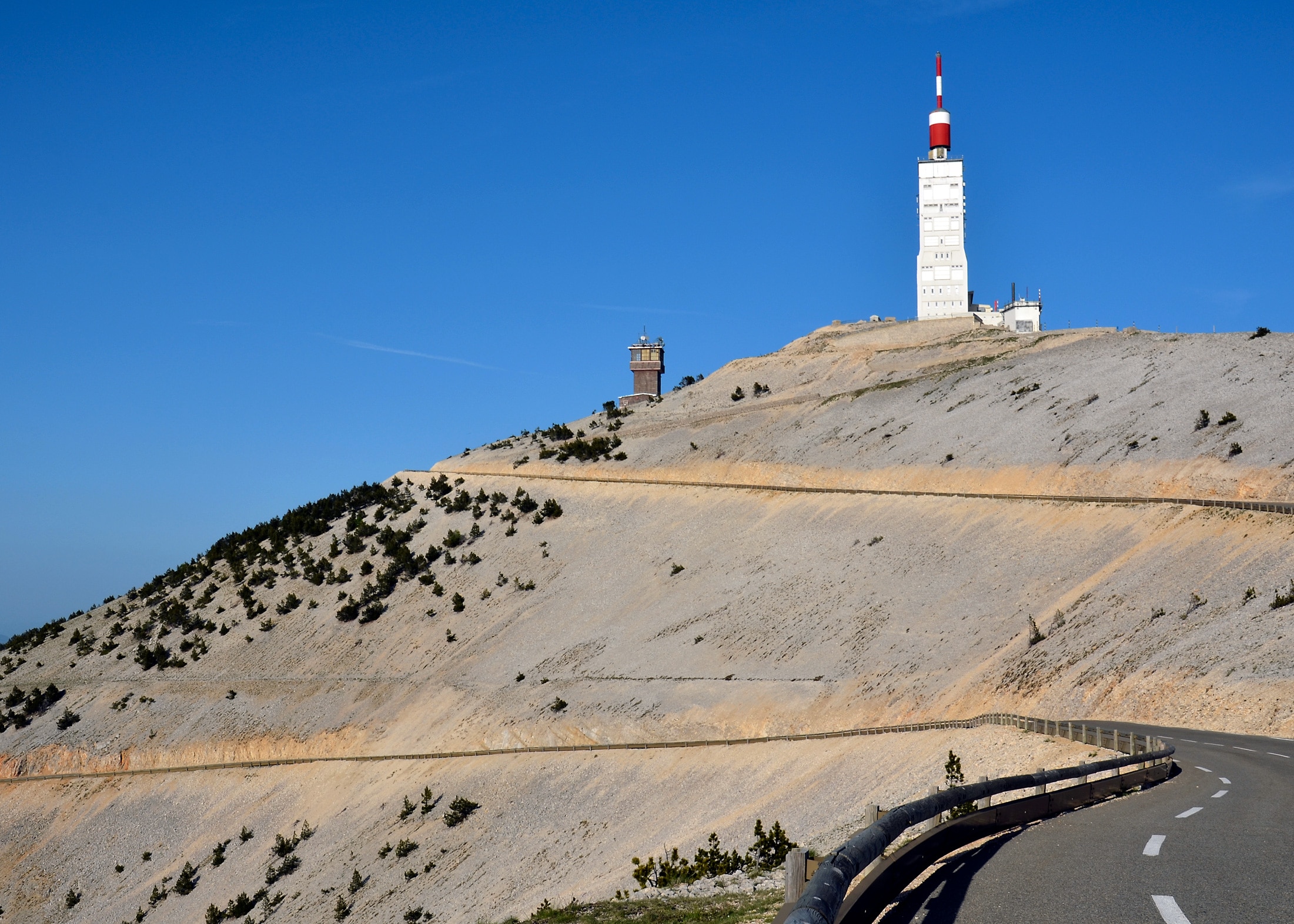 Aux-alentours-caroussel-02